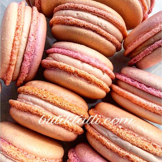 frambuazl-macaron.jpg